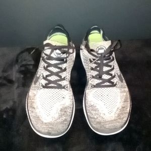 Nike Free Run Flyknit Size 11 Black White and Grey.